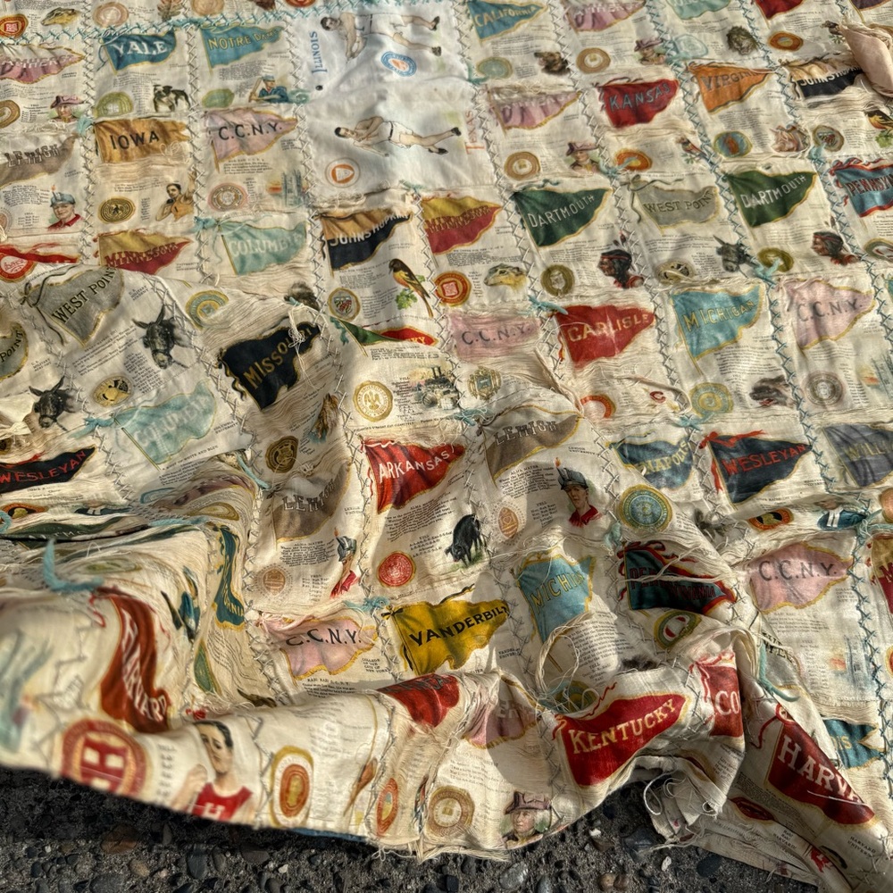 1920s Quilt‎ Made from 1900s Silk Cigarette Slips - Picture 12 of 16
